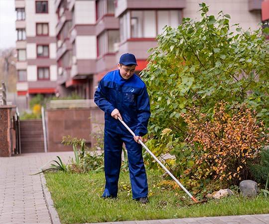 Уборка территории в Евпатории и  Республике Крым